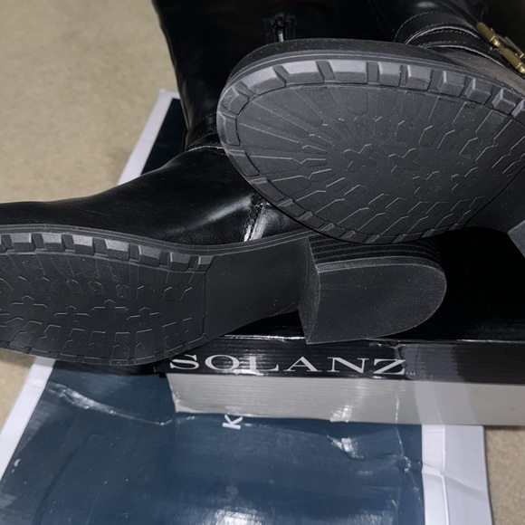 Black and brown Boots - Picture 4 of 4